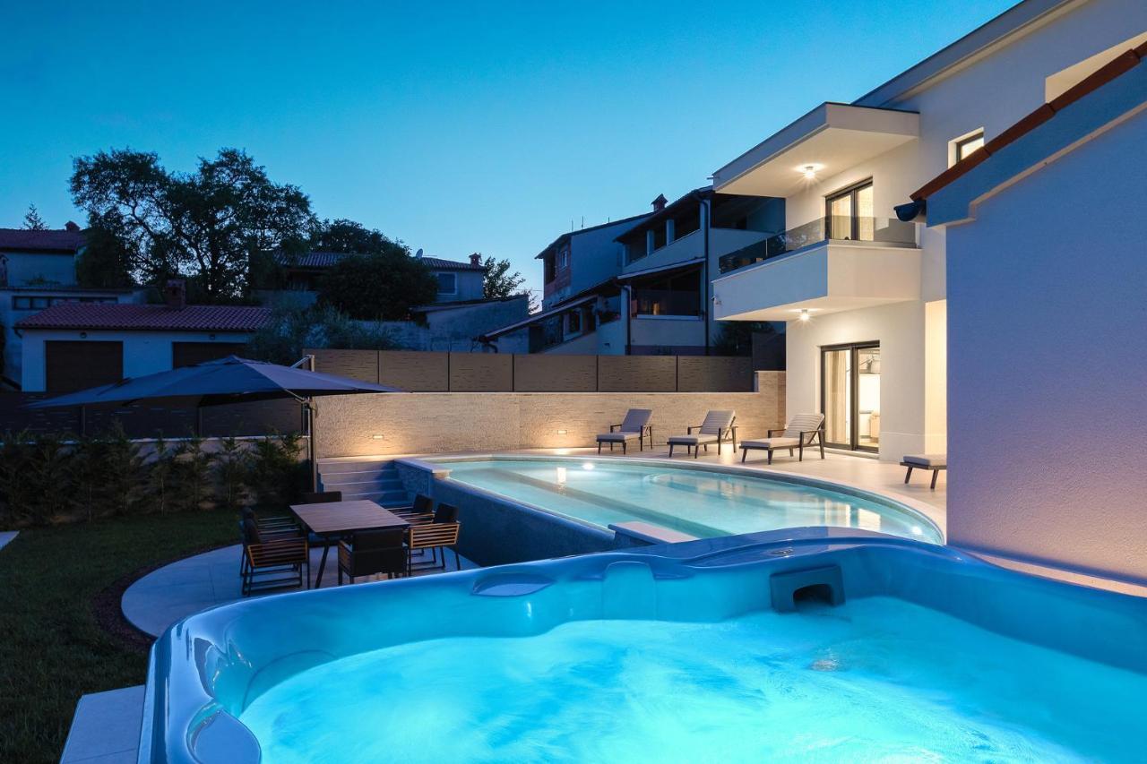 Muntić Villa Cascada מראה חיצוני תמונה